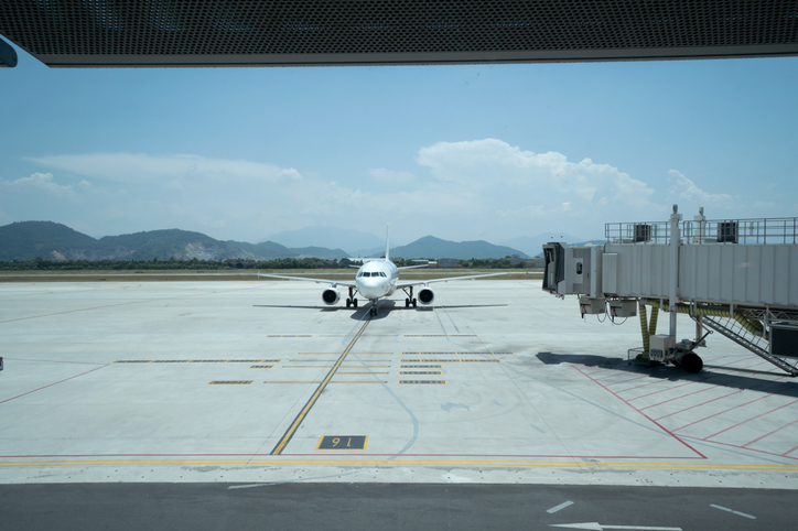 Airplane with connectec Gangway